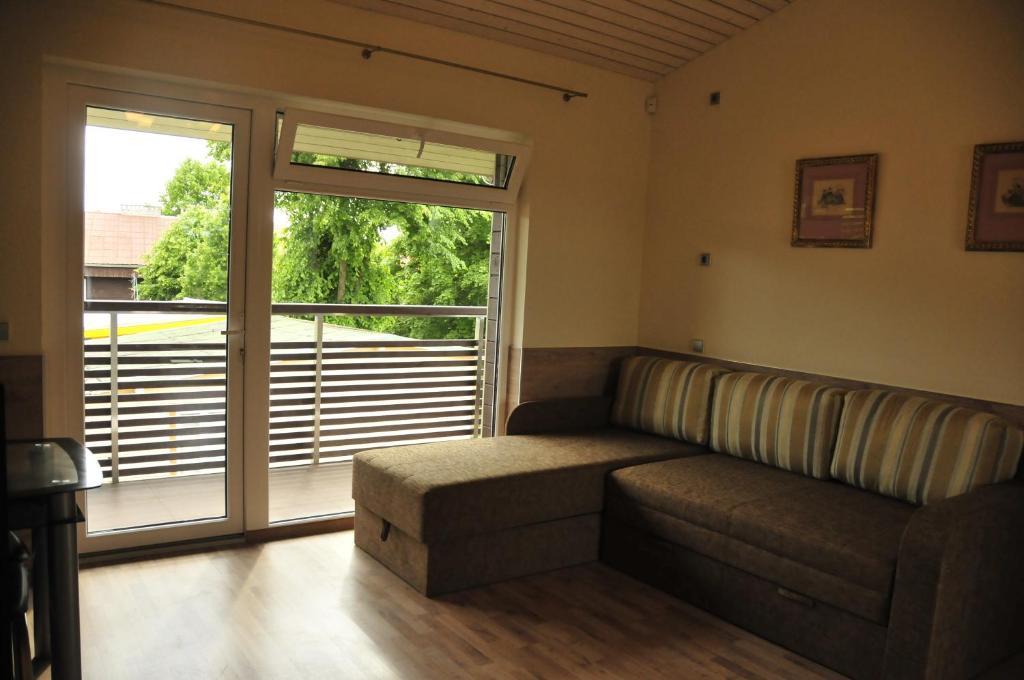 Apartamentai Trys Pusys ซเวนตายิ ห้อง รูปภาพ