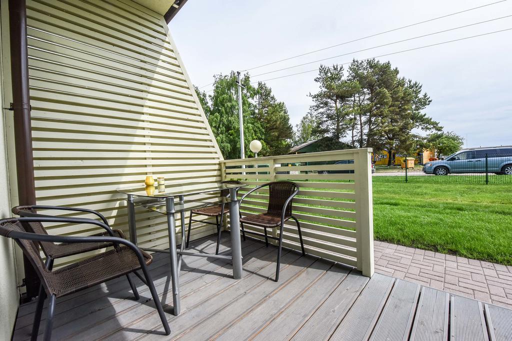 Apartamentai Trys Pusys ซเวนตายิ ภายนอก รูปภาพ