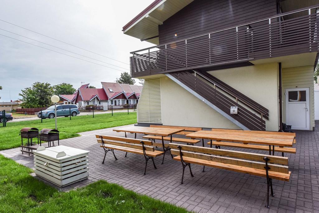 Apartamentai Trys Pusys ซเวนตายิ ภายนอก รูปภาพ